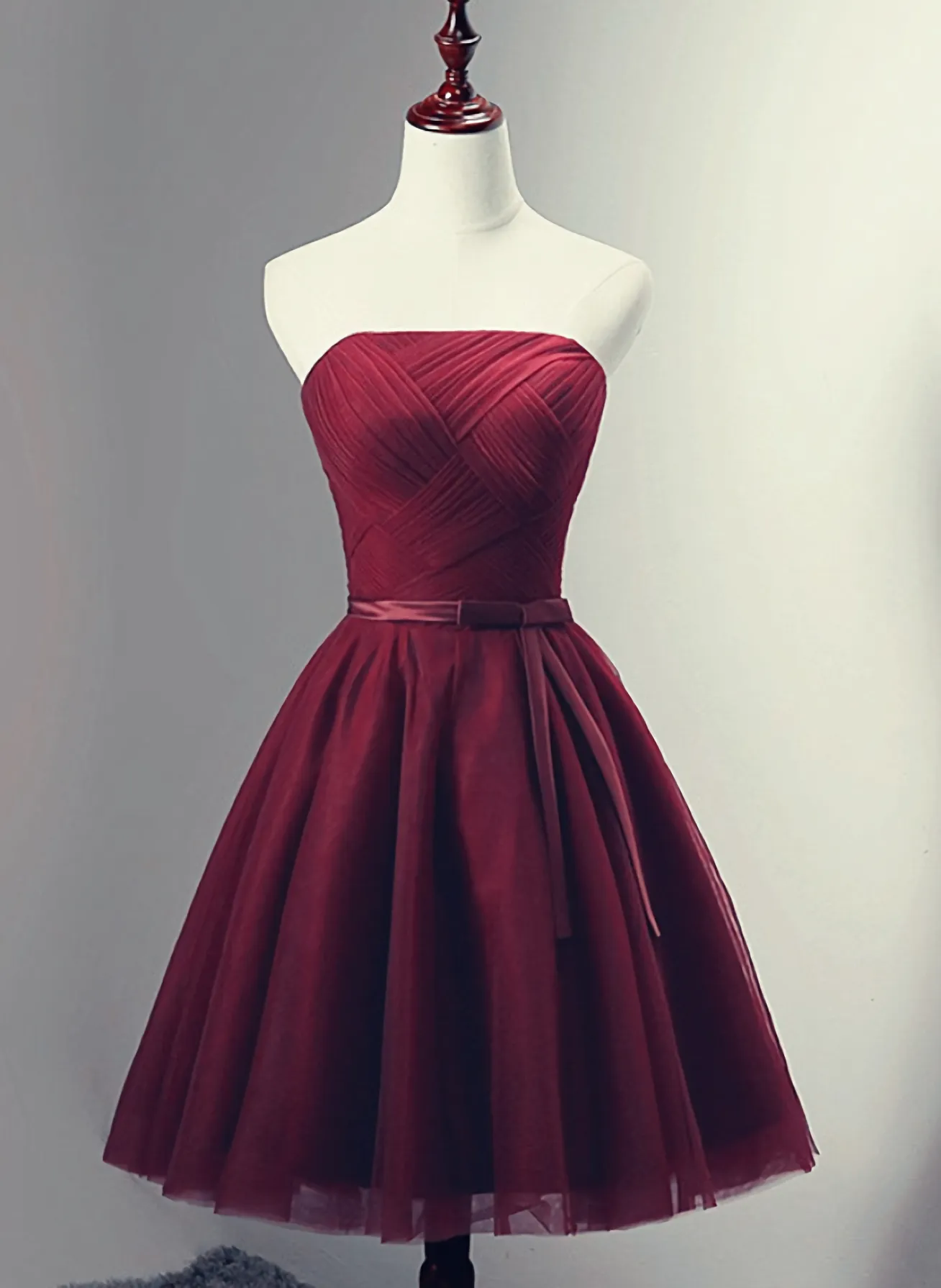 Beautiful Burgundy Knee Length Lace Up Tulle Party Dress Homecoming Dress Short Prom Dress